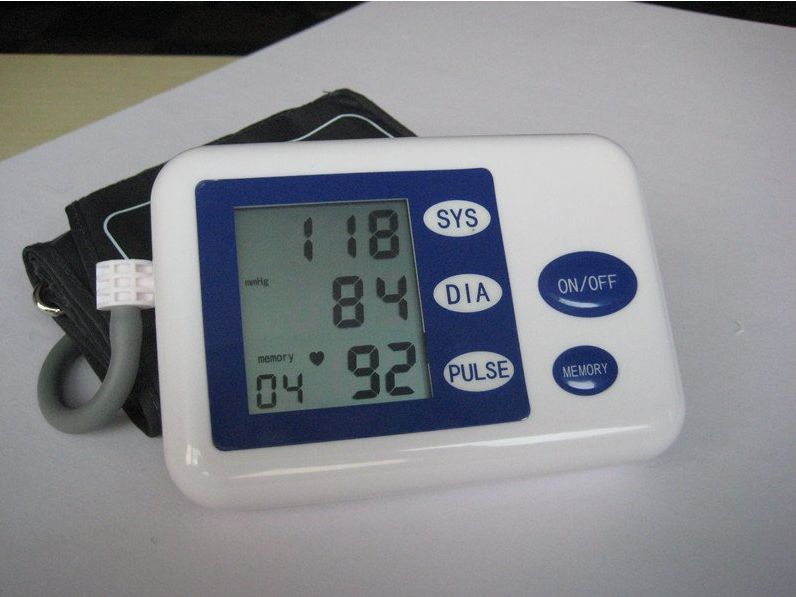 BP01-เครื่องวัดความดันโลหิต รัดต้นแขน แบบอัตโนมัติ